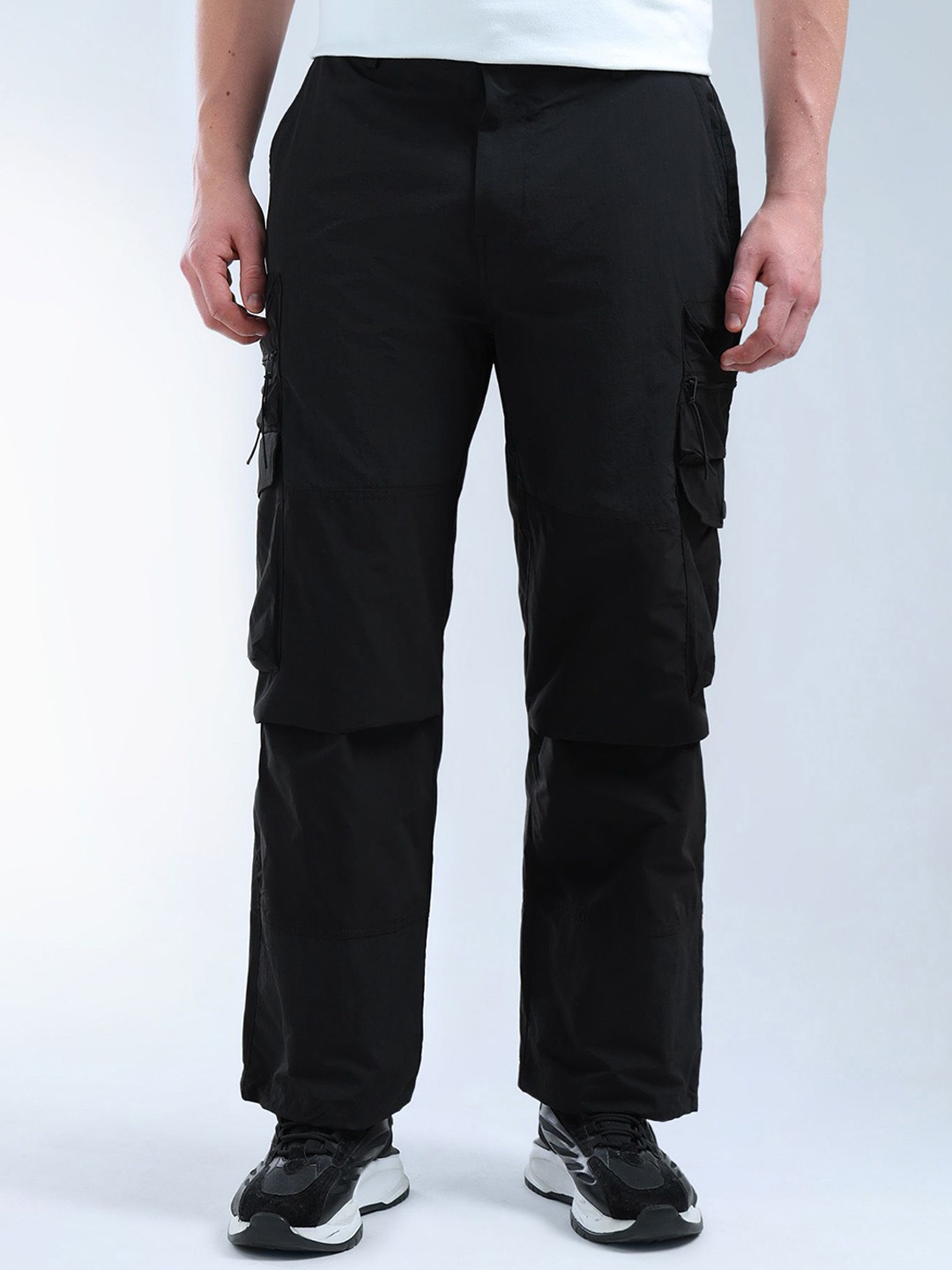 

Flying Machine Mid Rise Relaxed Fit Cargos, Black