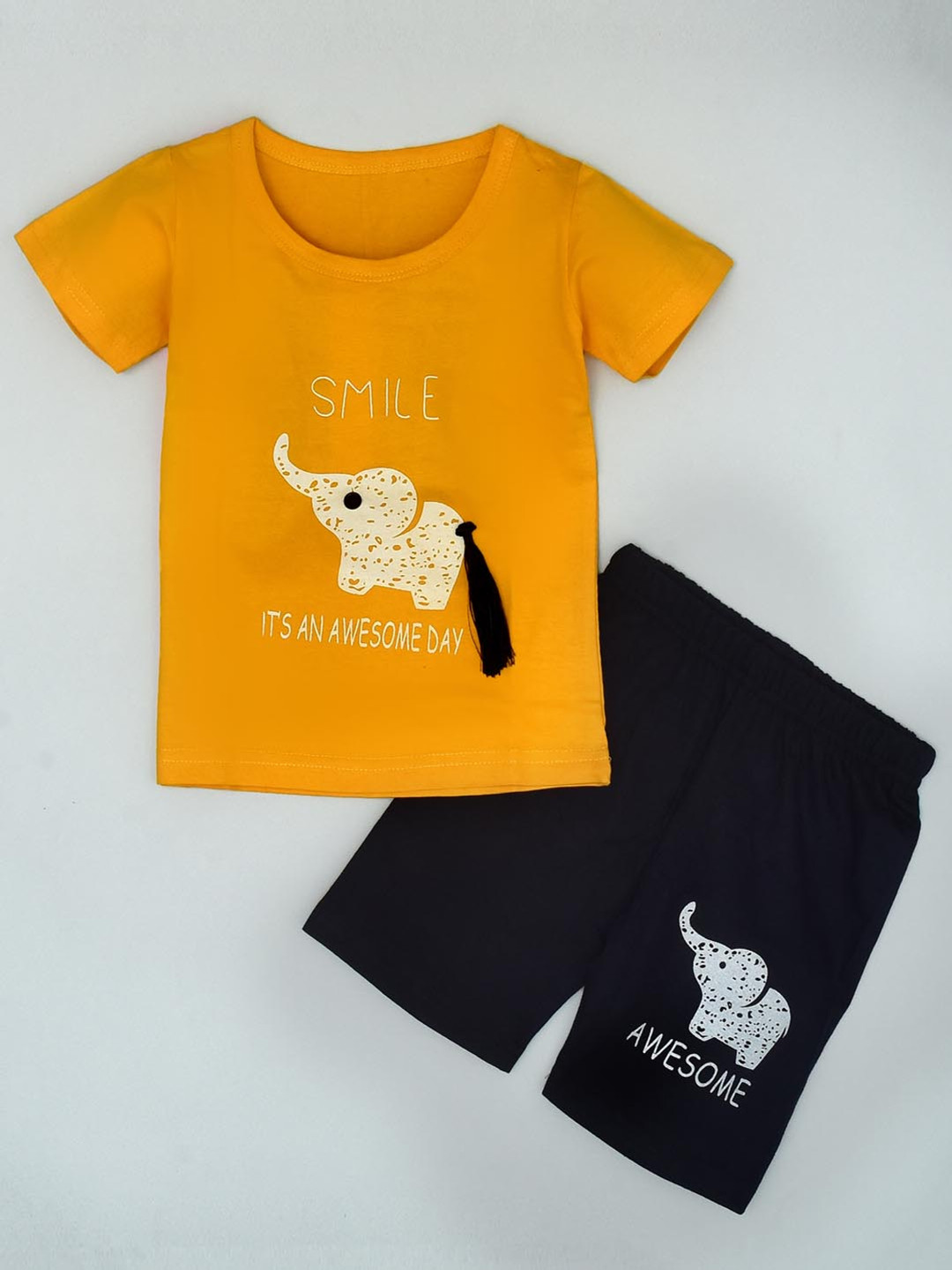 

BAESD Boys Printed Pure Cotton T-Shirt With Shorts, Yellow