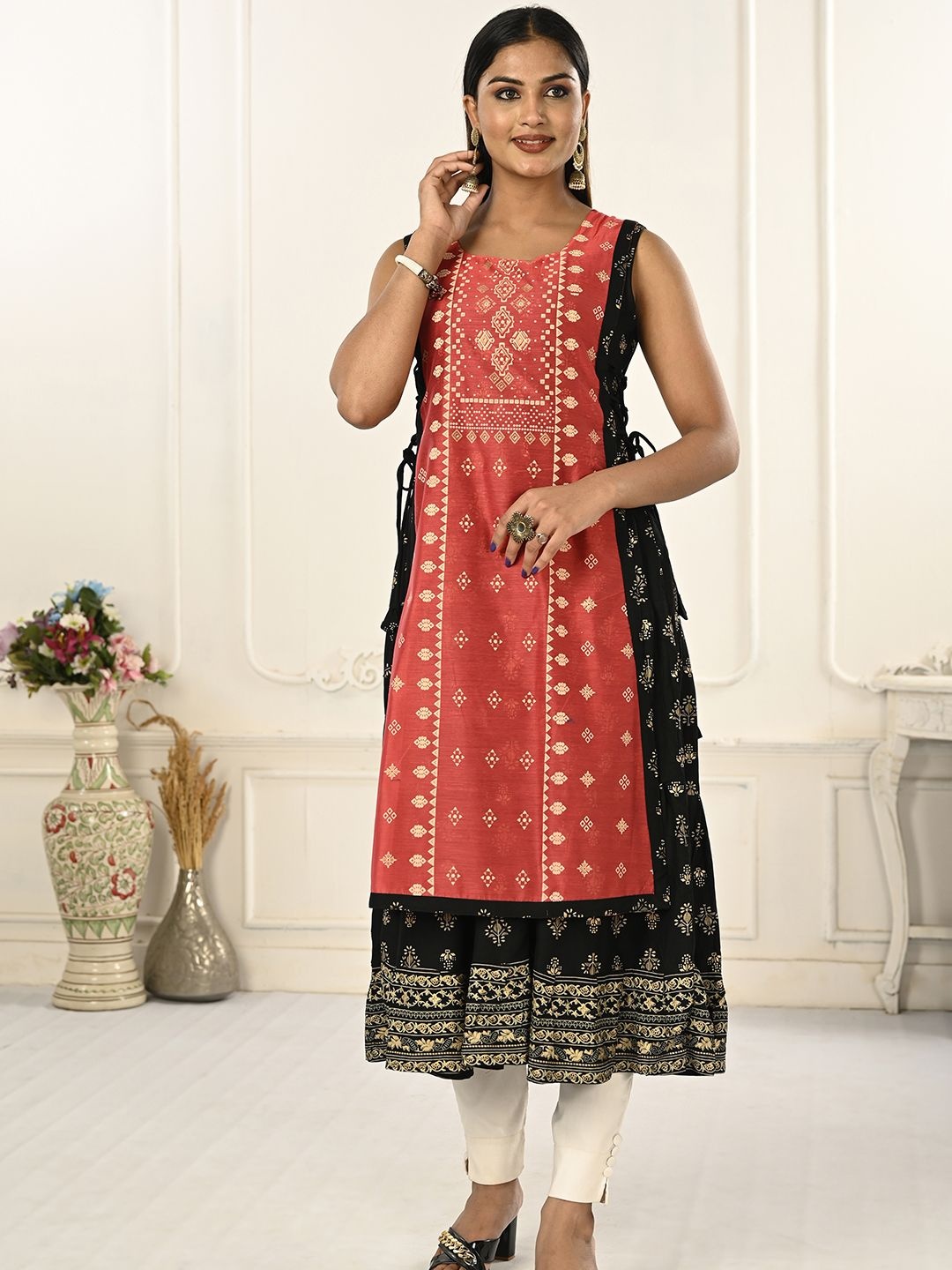 

Krimmple Ethnic Motifs Printed Kurta, Black