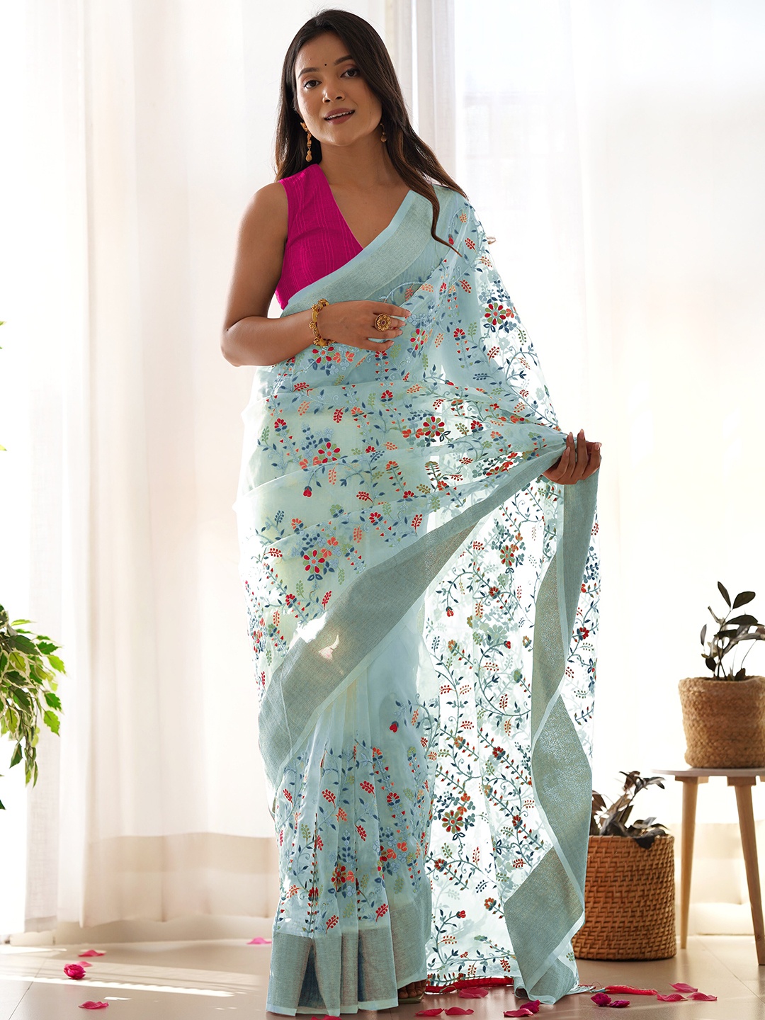 

Mitera Floral Embroidered Organza Saree, Blue