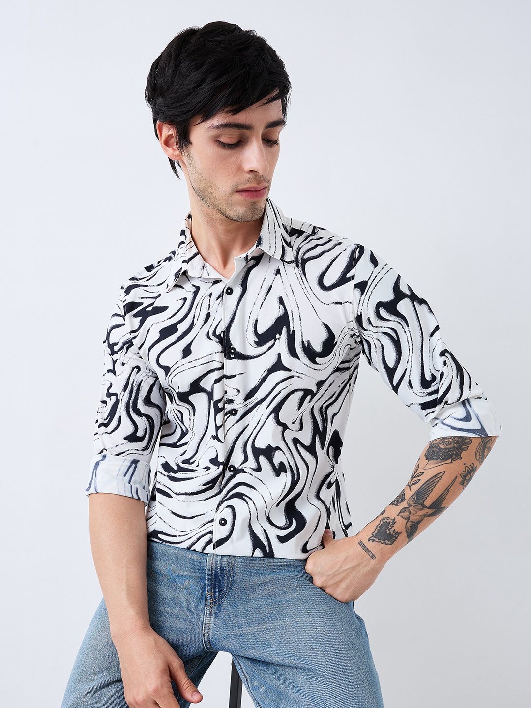 

SPYKAR Men Spread Collar Abstract Printed Casual Shirt, White