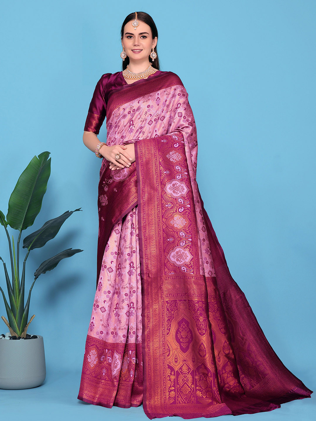 

ANJAVI FASHION Ethnic Motifs Zari Pure Silk Kanjeevaram Saree, Pink
