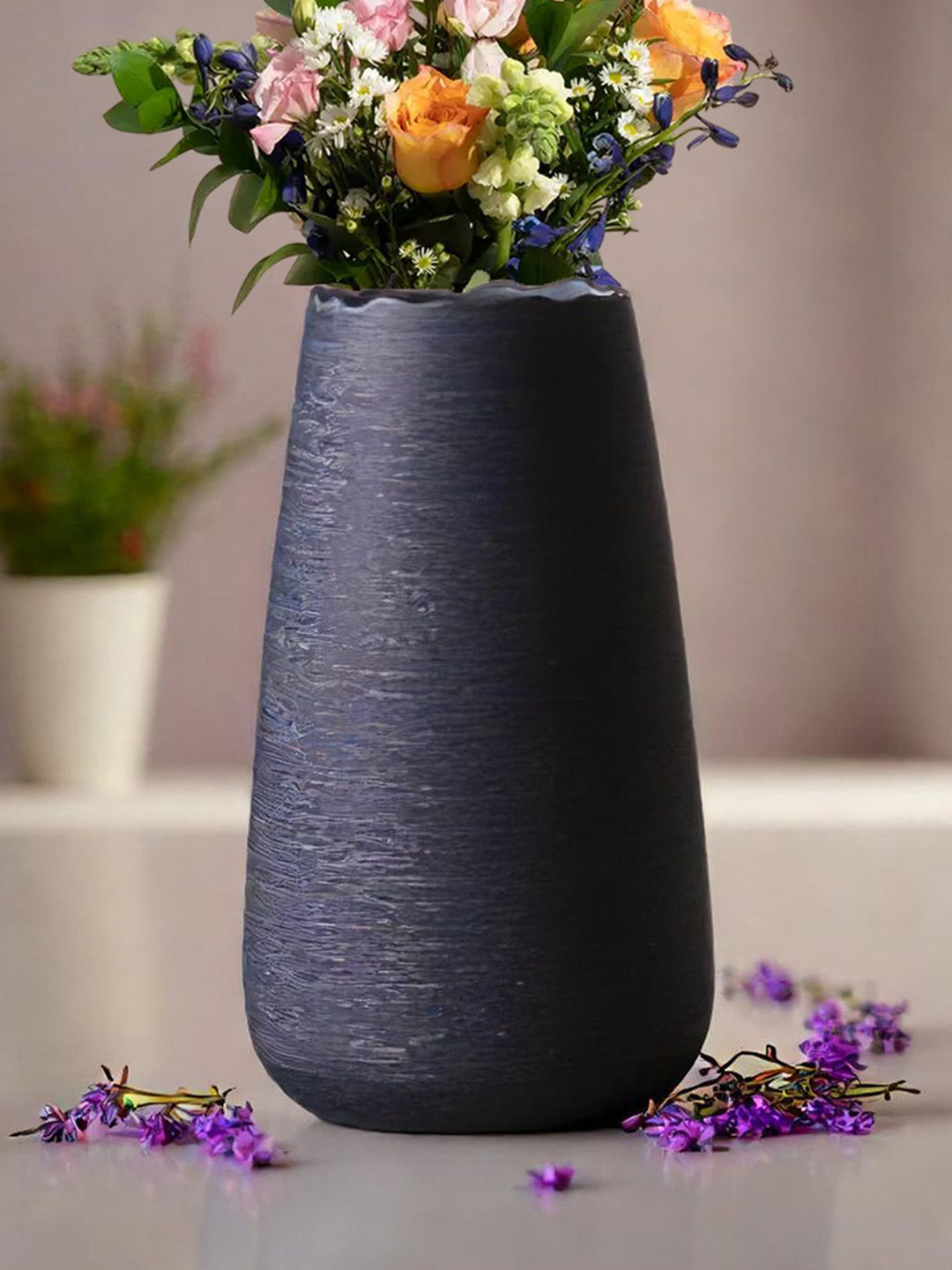 

DecorTwist Black Plastic Flower Vases for Home Decor (Pack of 1)
