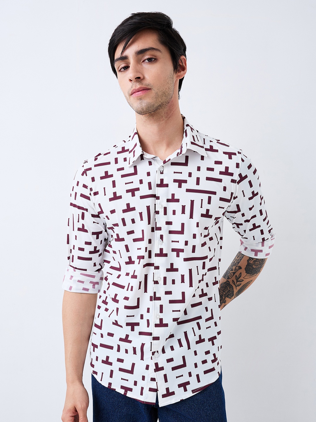 

SPYKAR Men Spread Collar Geometric Printed Casual Shirt, White
