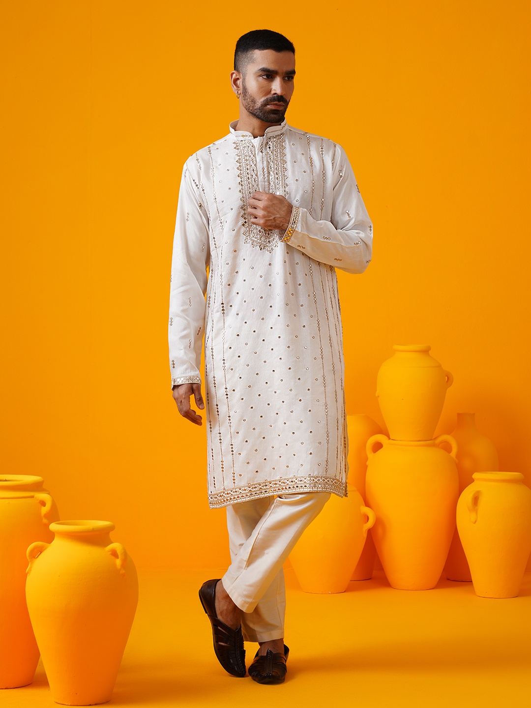

SOJANYA LUXE Geometric Mirror Work Mandarin Collar Straight Silk Kurta, White