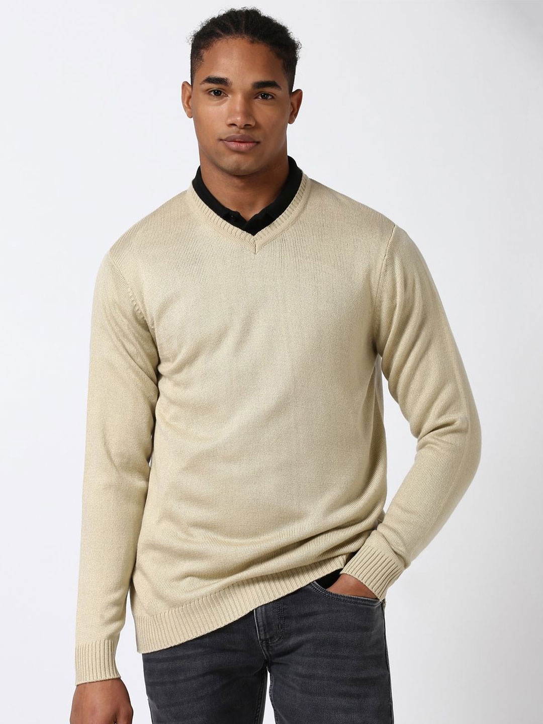 

Peter England Casuals Men V-Neck Pullover, Beige