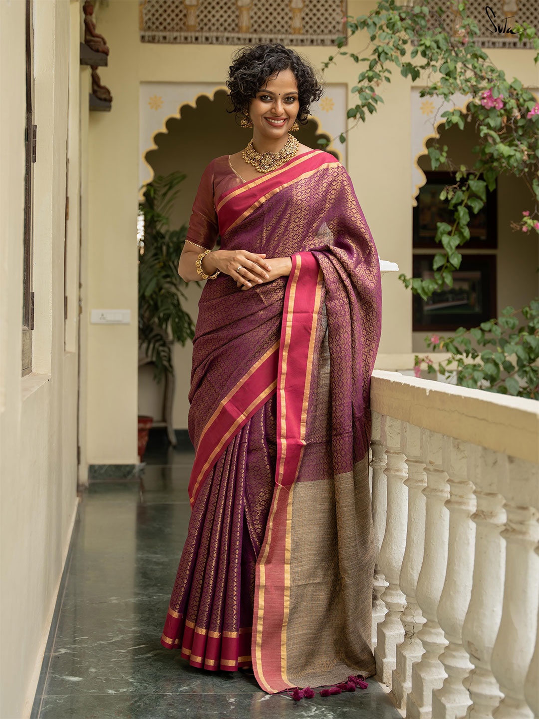 

Suta Woven Design Zari Magenta Slub Saree