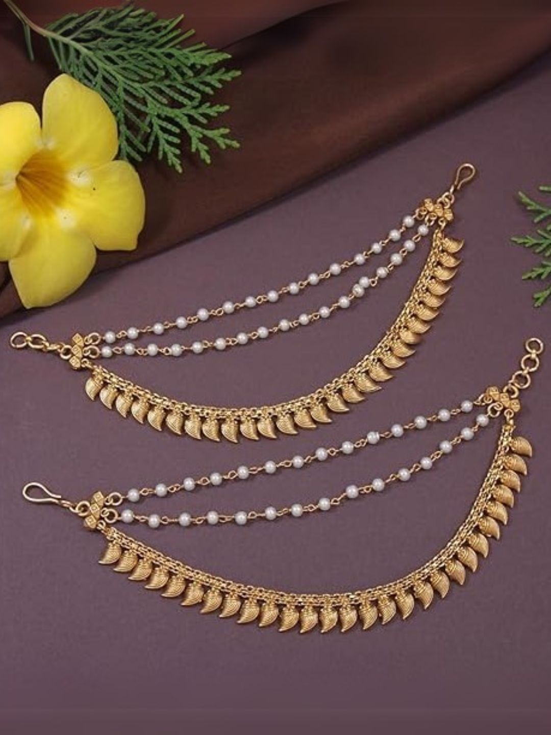 

I Jewels Gold-Plated Artificial Beaded Contemporary Shaped Ear Chain
