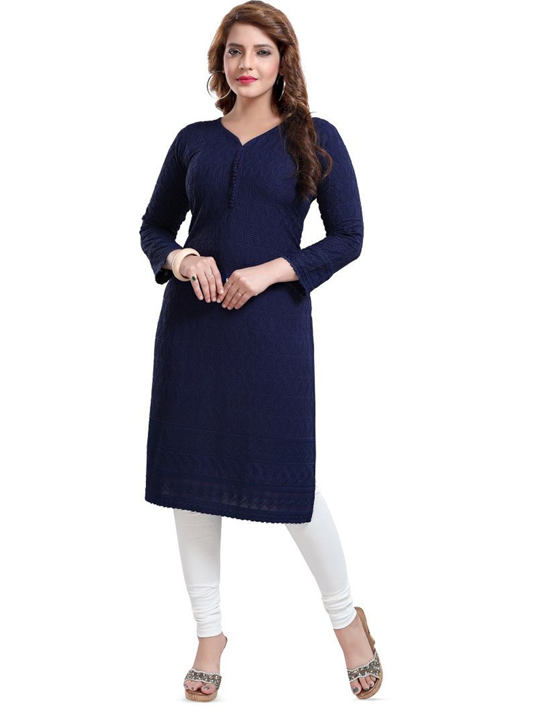 

DREAM & DZIRE Floral EmbroideredV-Neck Pure Cotton Straight Kurta, Navy blue