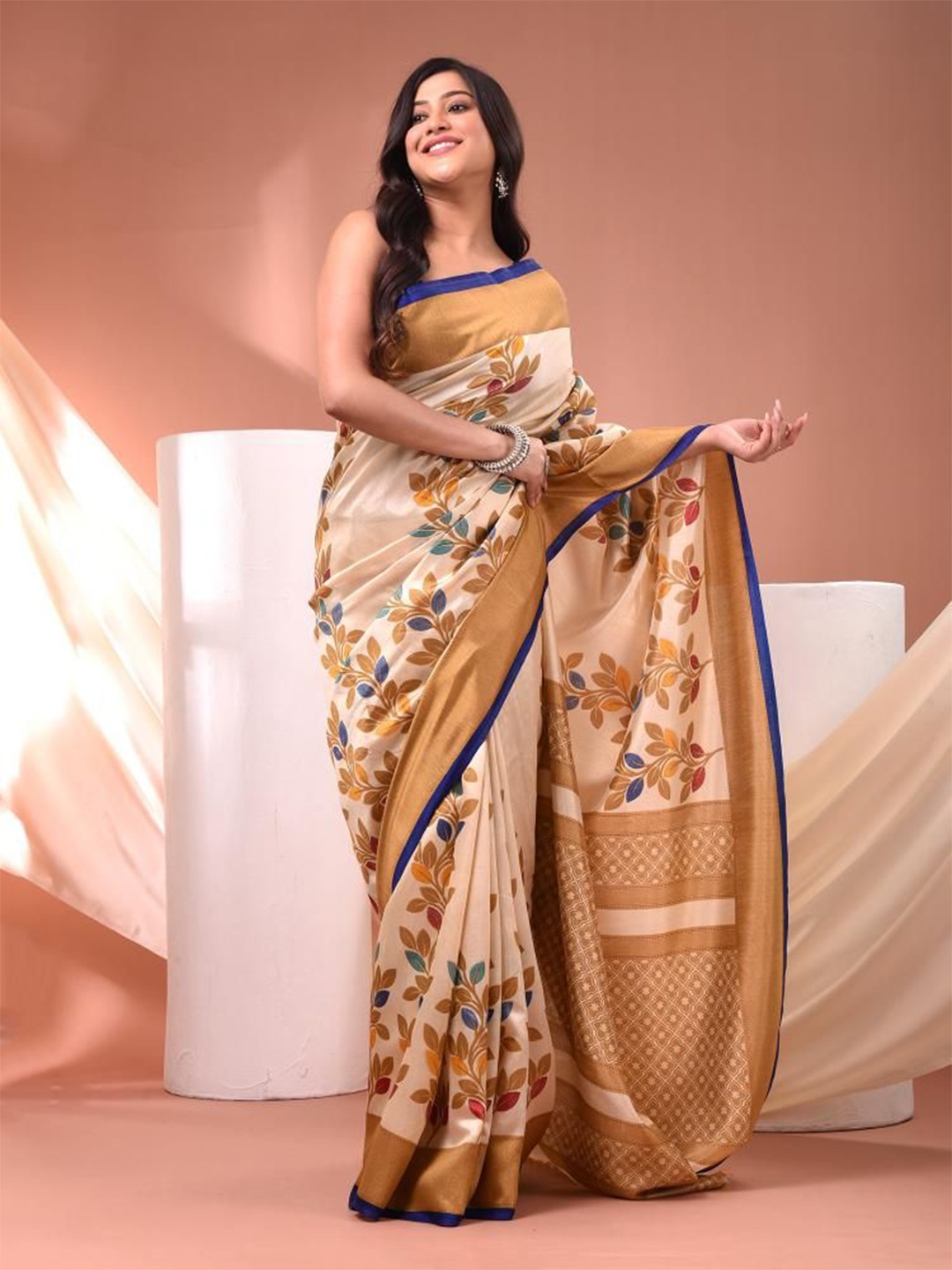 

VIBHAVARI Floral Zari Pure Silk Saree, Beige