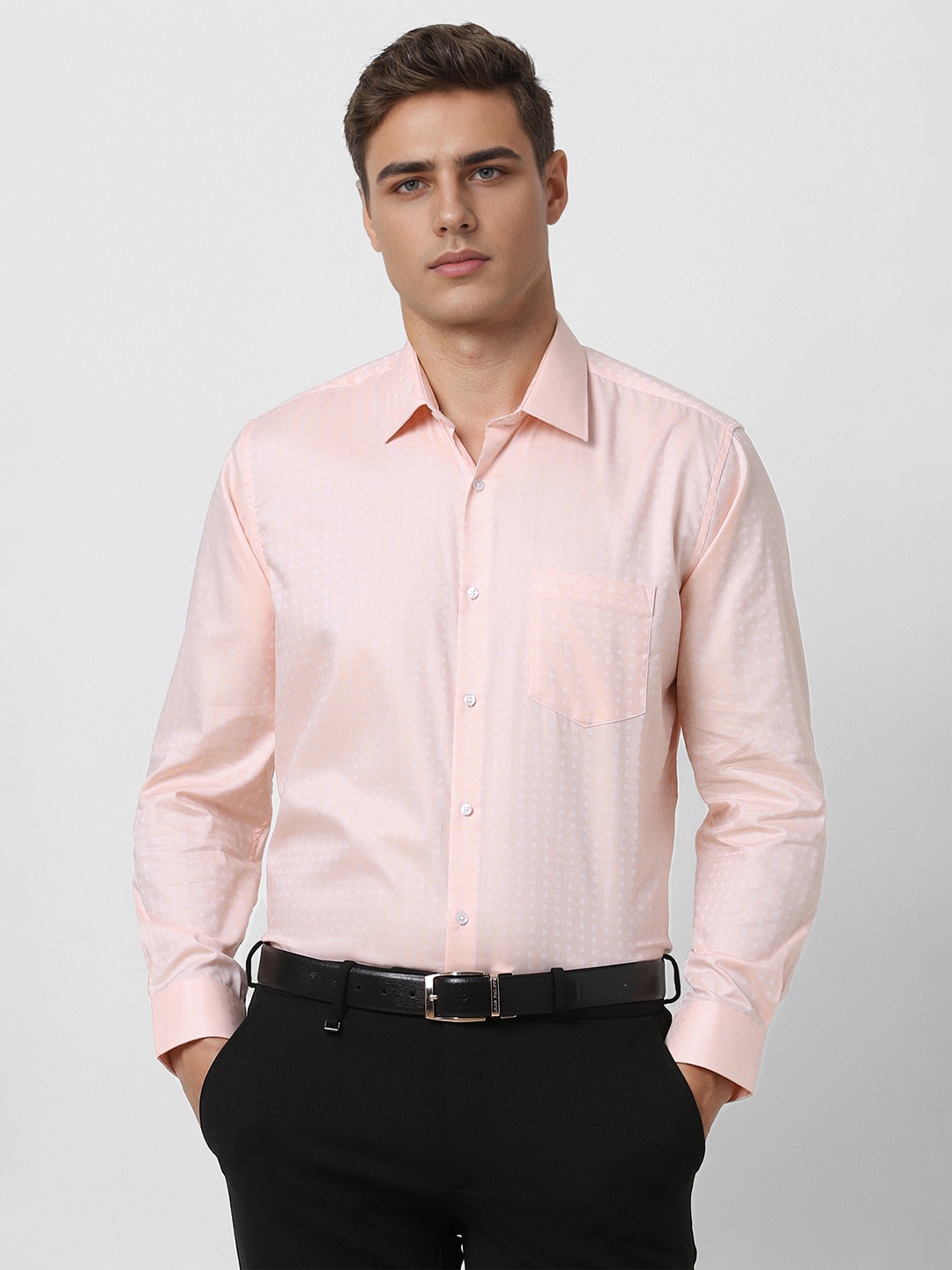 

Van Heusen Men Spread Collar Textured Cotton Casual Shirt, Peach