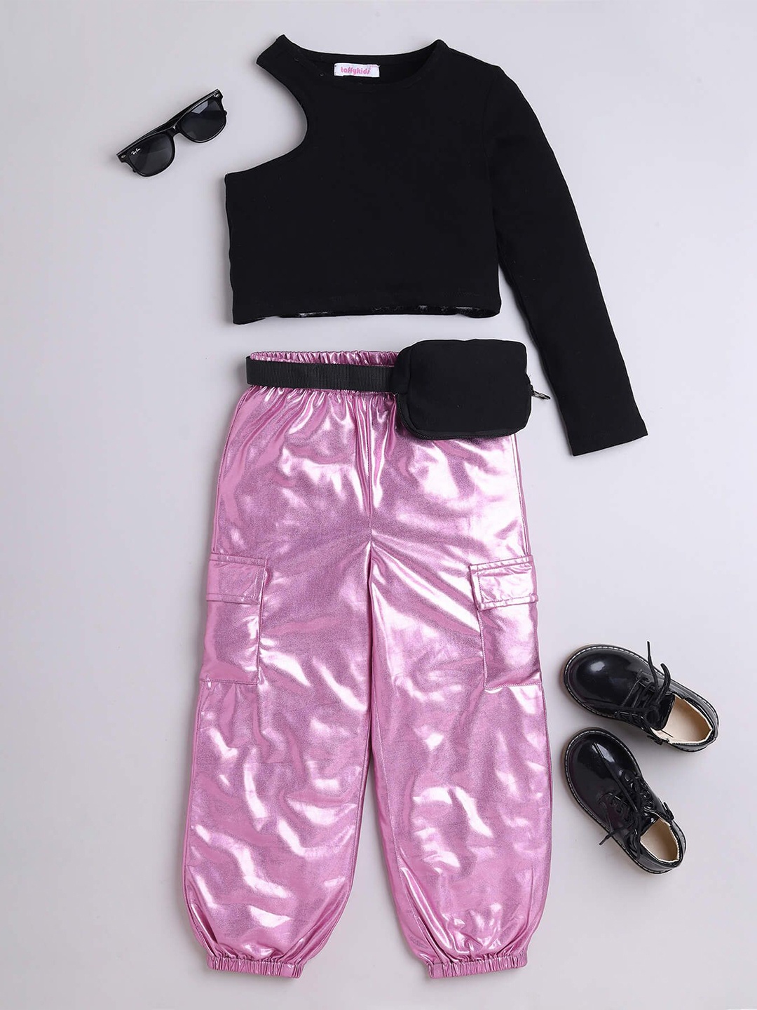 

taffykids Girls Round Neck Top With Cargo Jogger, Black