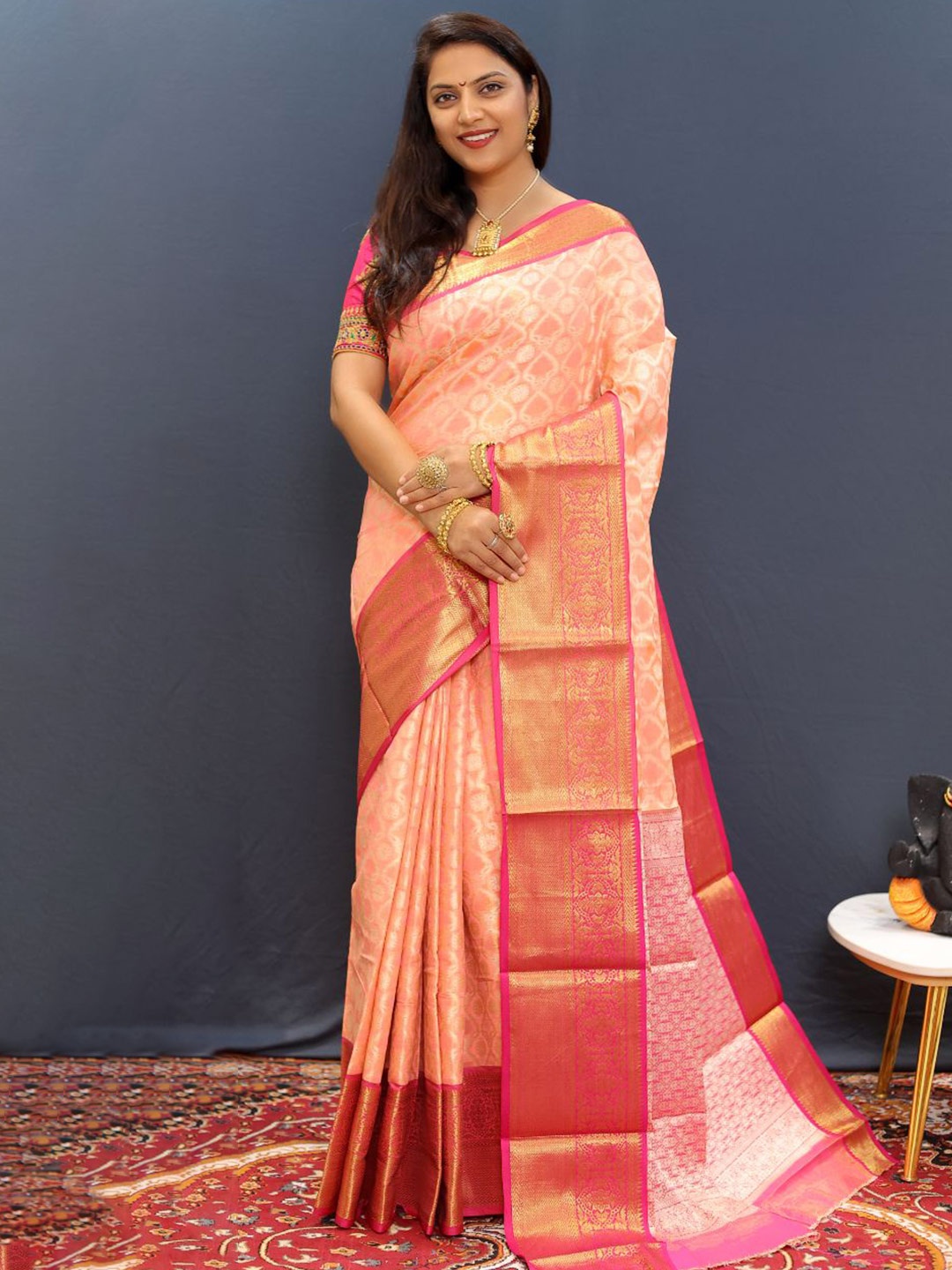 

amirat Woven Design Zari Pure Silk Kanjeevaram Saree, Peach