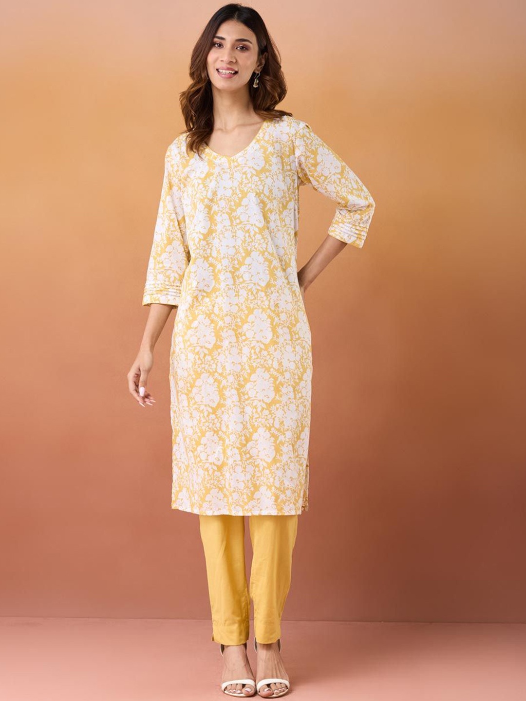 

Fabindia Floral Printed V-Neck Pure Cotton Straight Kurta With Trousers, Yellow