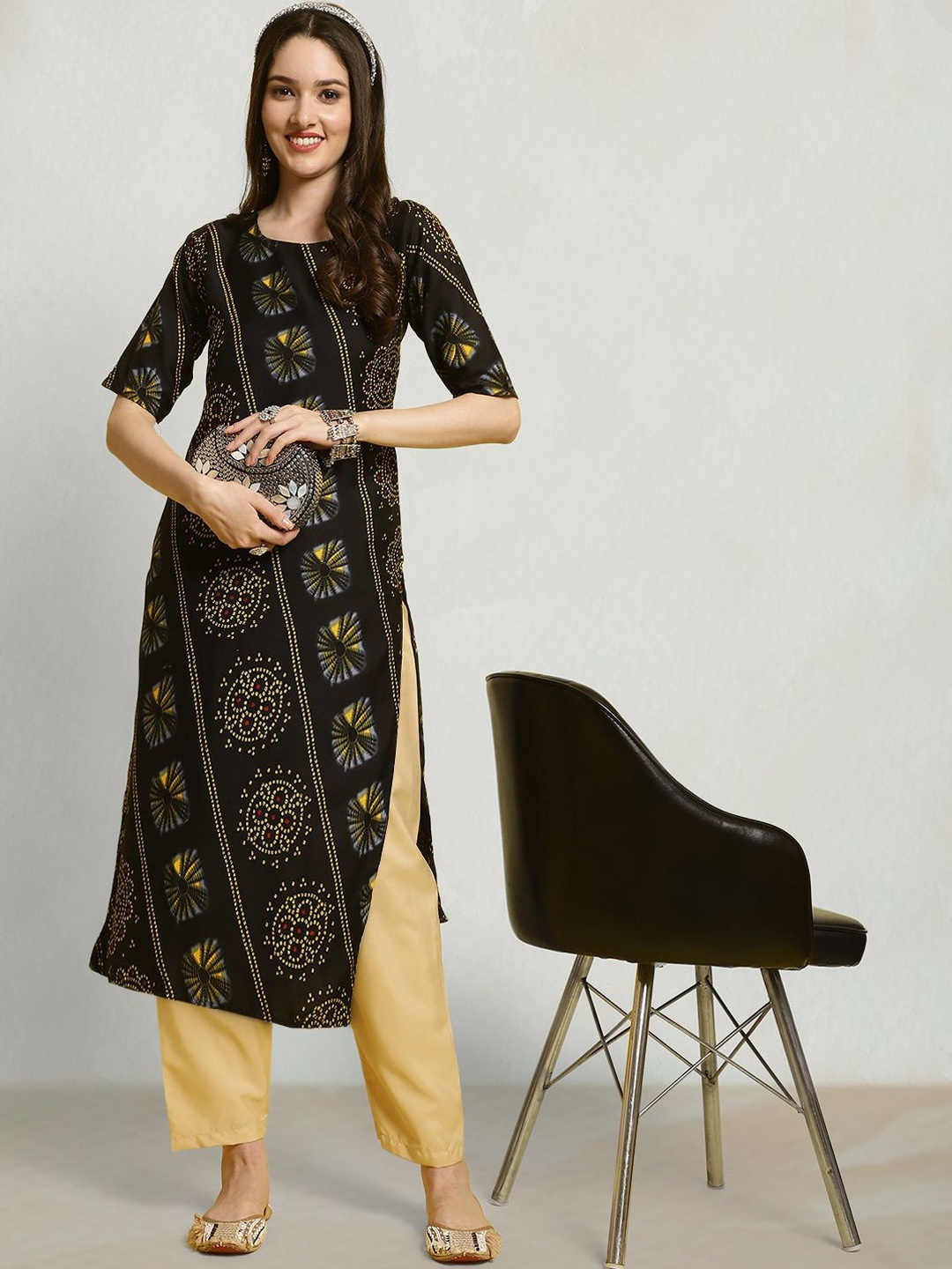 

Moda Rapido Ethnic Motifs Printed Round Neck Straight Kurta, Black