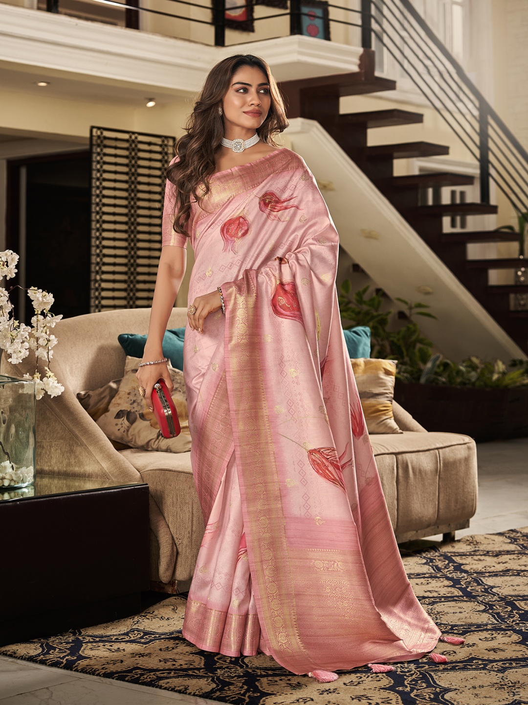 

AVANSHEE Floral Printed Woven Design Zari Saree, Pink