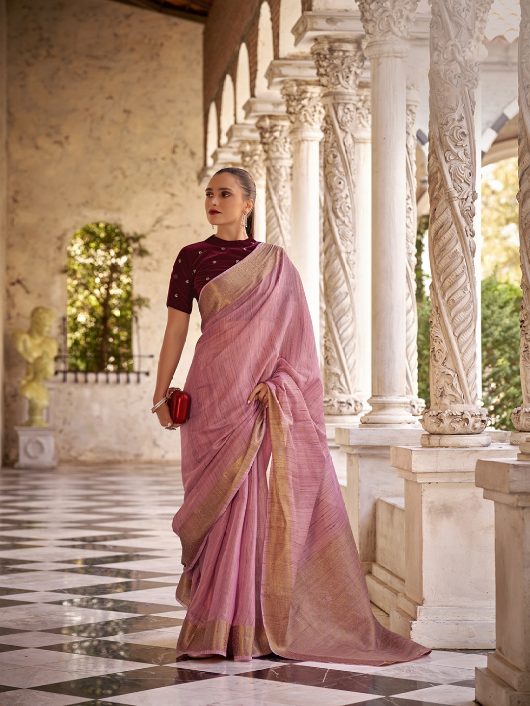 

AVANSHEE Woven Design Zari Saree, Pink