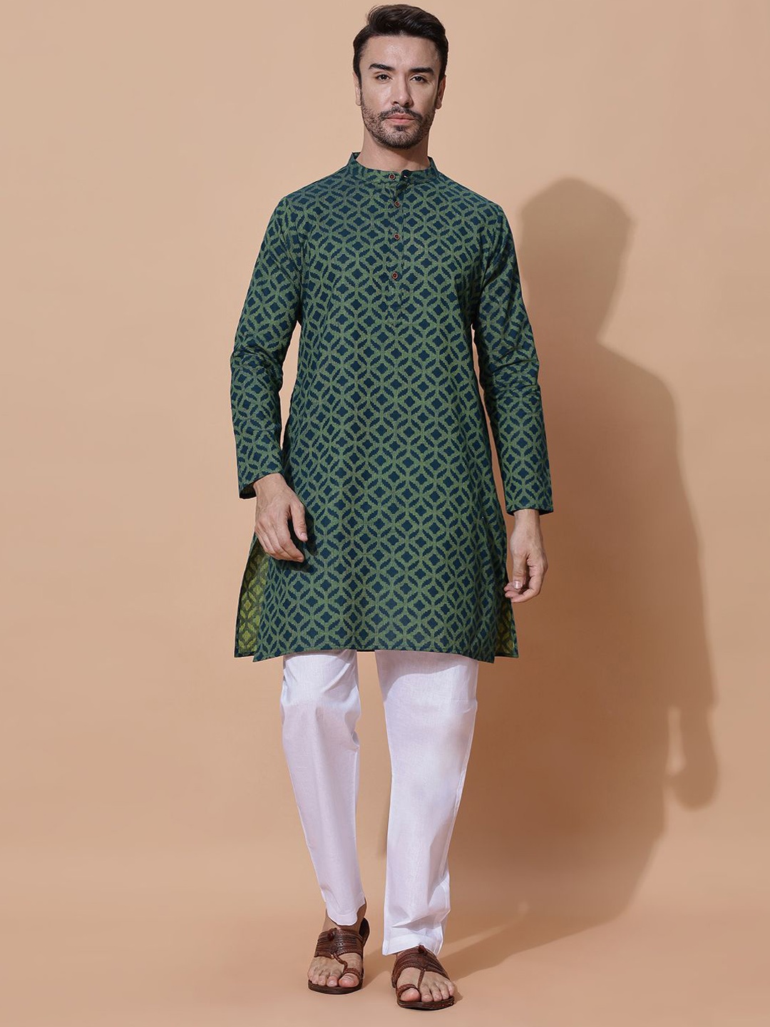 

MOSHI Men Thread Work Jacquard Handloom Kurta, Green