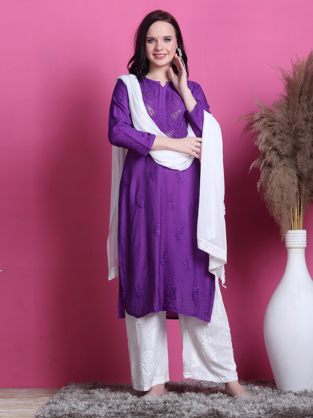 

KHAKA Floral Embroidered Chikankari Chanderi Straight Kurta, Purple