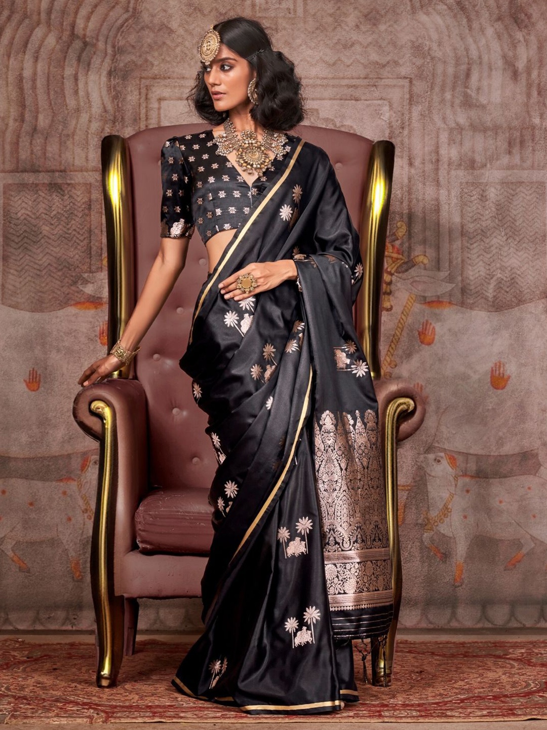 

BLENDIFY Ethnic Motifs Zari Satin Banarasi Saree, Black