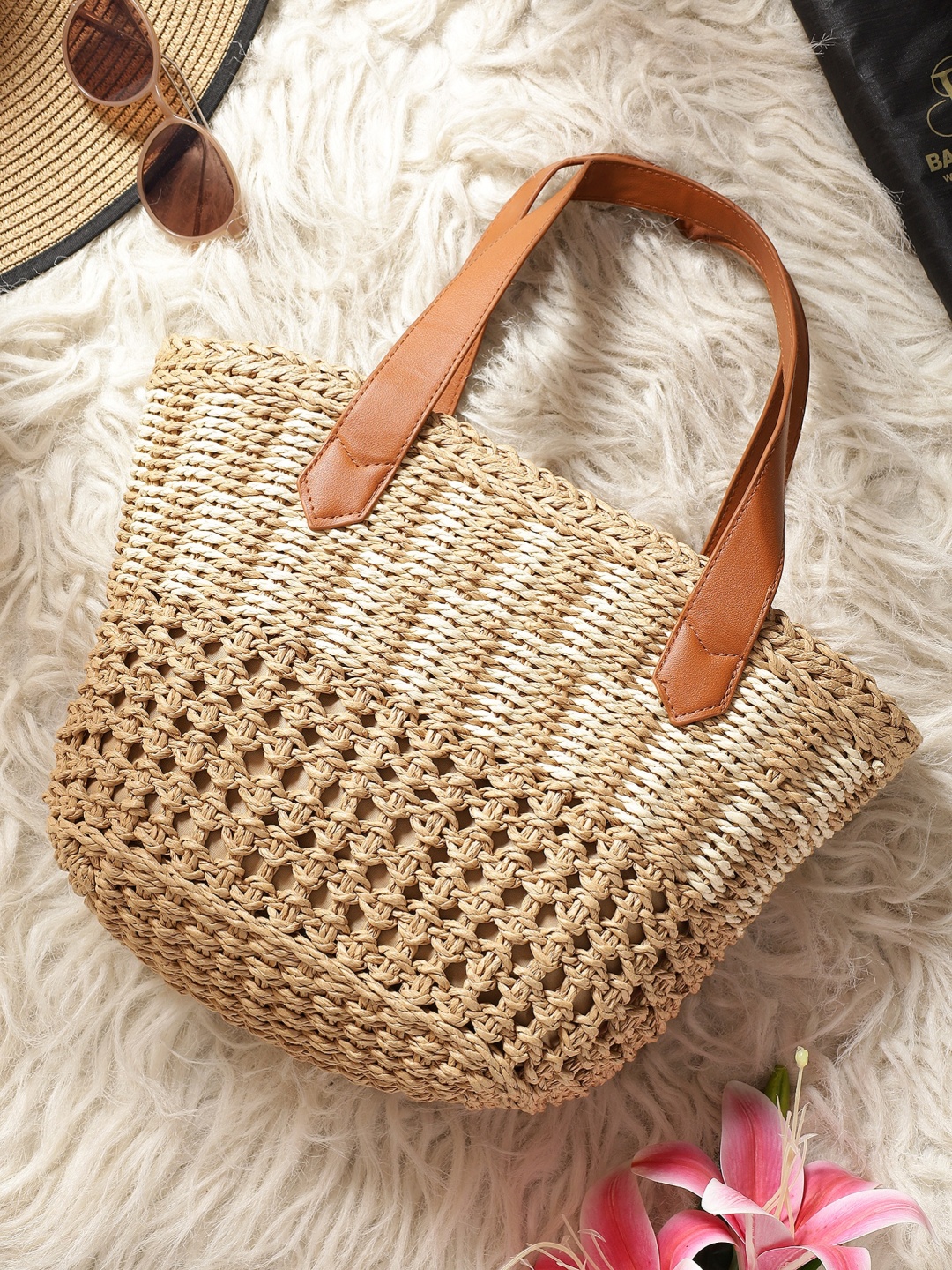 

Bag Pepper Textured Structured Tote Bag with Quilted, Tan