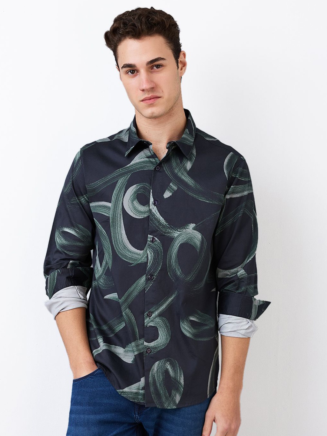 

SPYKAR Men Slim Fit Spread Collar Abstract Printed Cotton Casual Shirt, Black