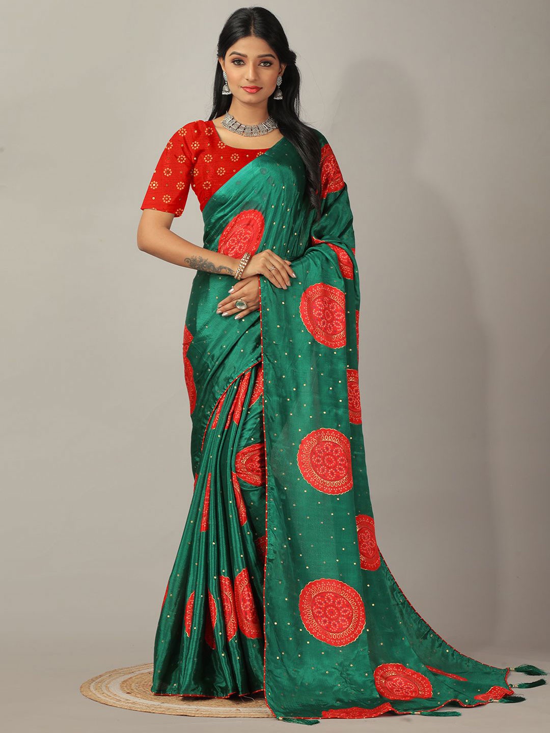 

NIRMAL CREATION Bandhani Printed Pure Crepe Saree, Green