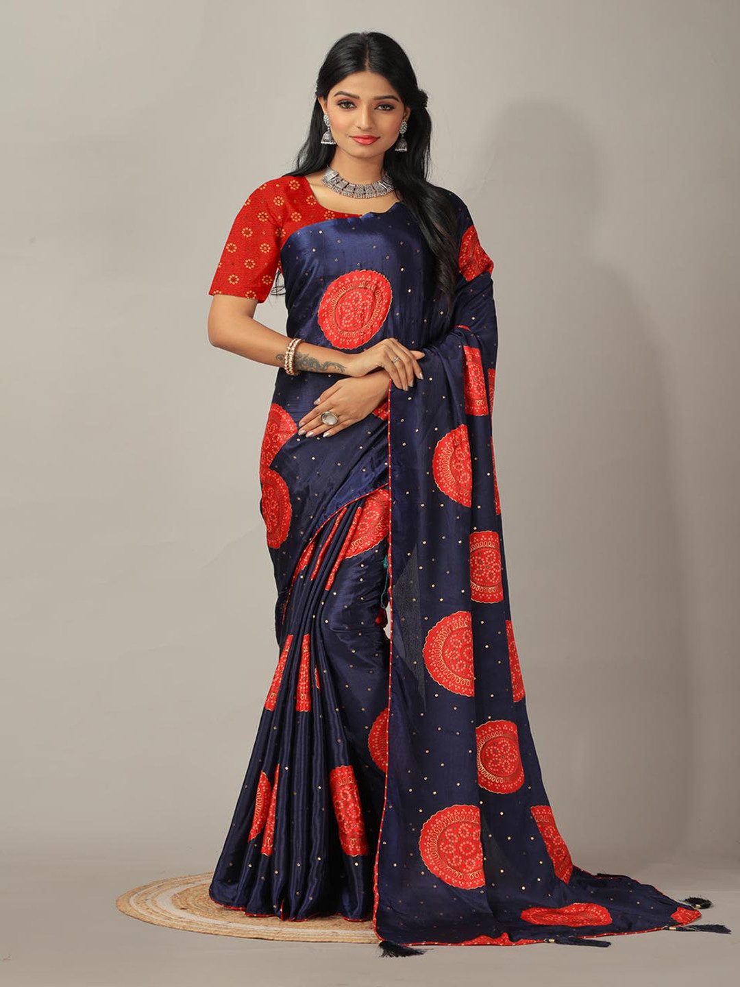 

A.V.M. SILK MILLS Ethnic Motifs Saree, Blue