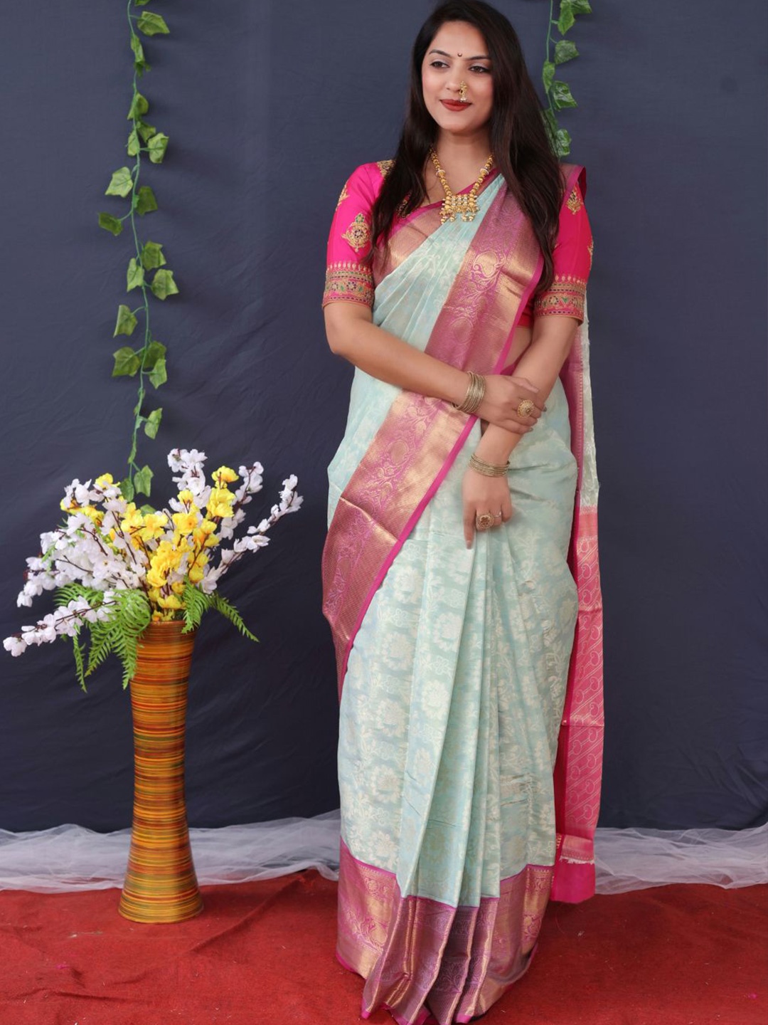 

amirat Woven Design Zari Pure Silk Kanjeevaram Saree, Sea green