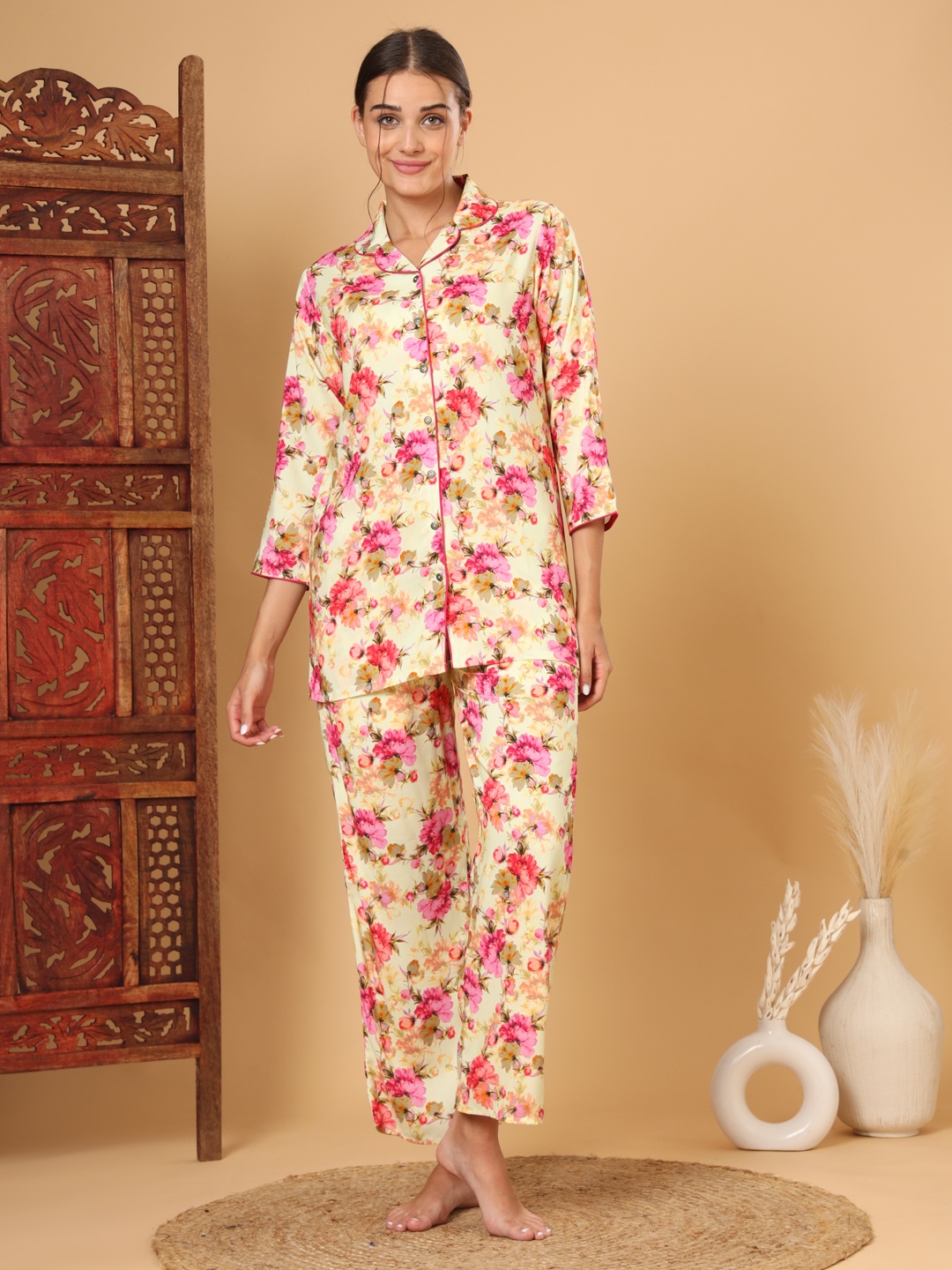 

Tissu Women Printed Lapel Collar Shirt and Pyjamas Night suit, Beige