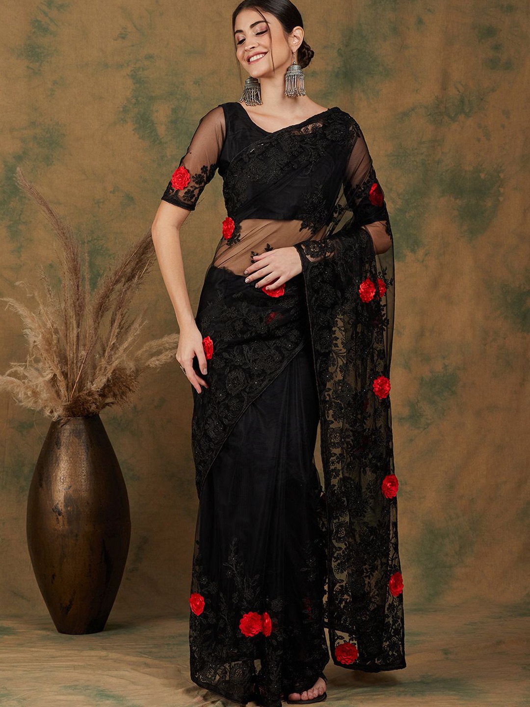 

DEVATITHI Ethnic Motifs Embroidered Net Saree, Black