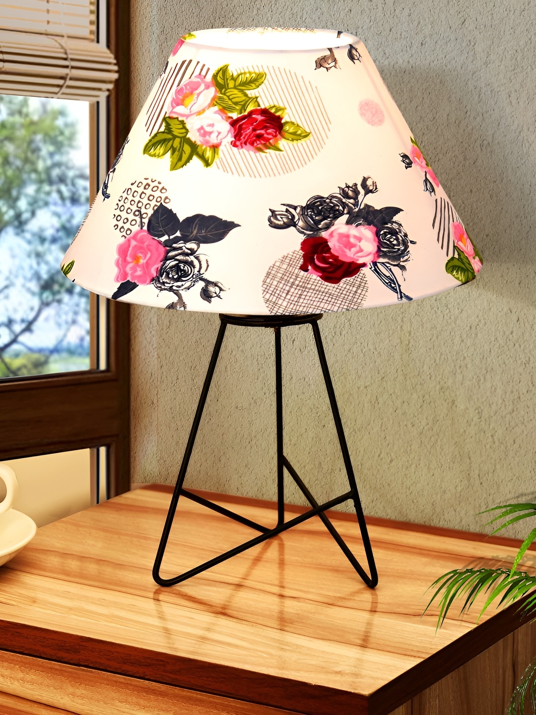 

Homesake Beige Metal Industrial Frusturical Shaped Table Lamp