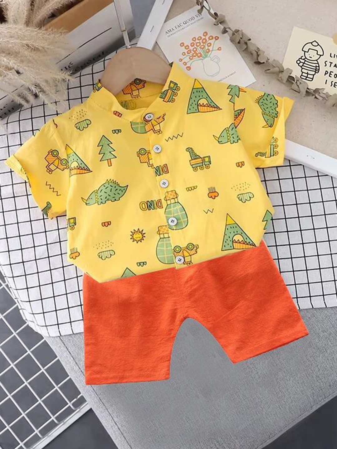 

DANGAR Kids Printed Mandarin Collar Shirt With Shorts, Yellow