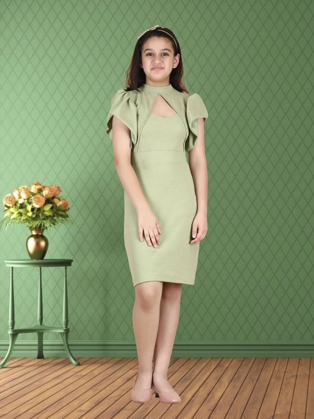 

DEKLOOK Girls Flared Sleeve Fit & Flare Dress, Green