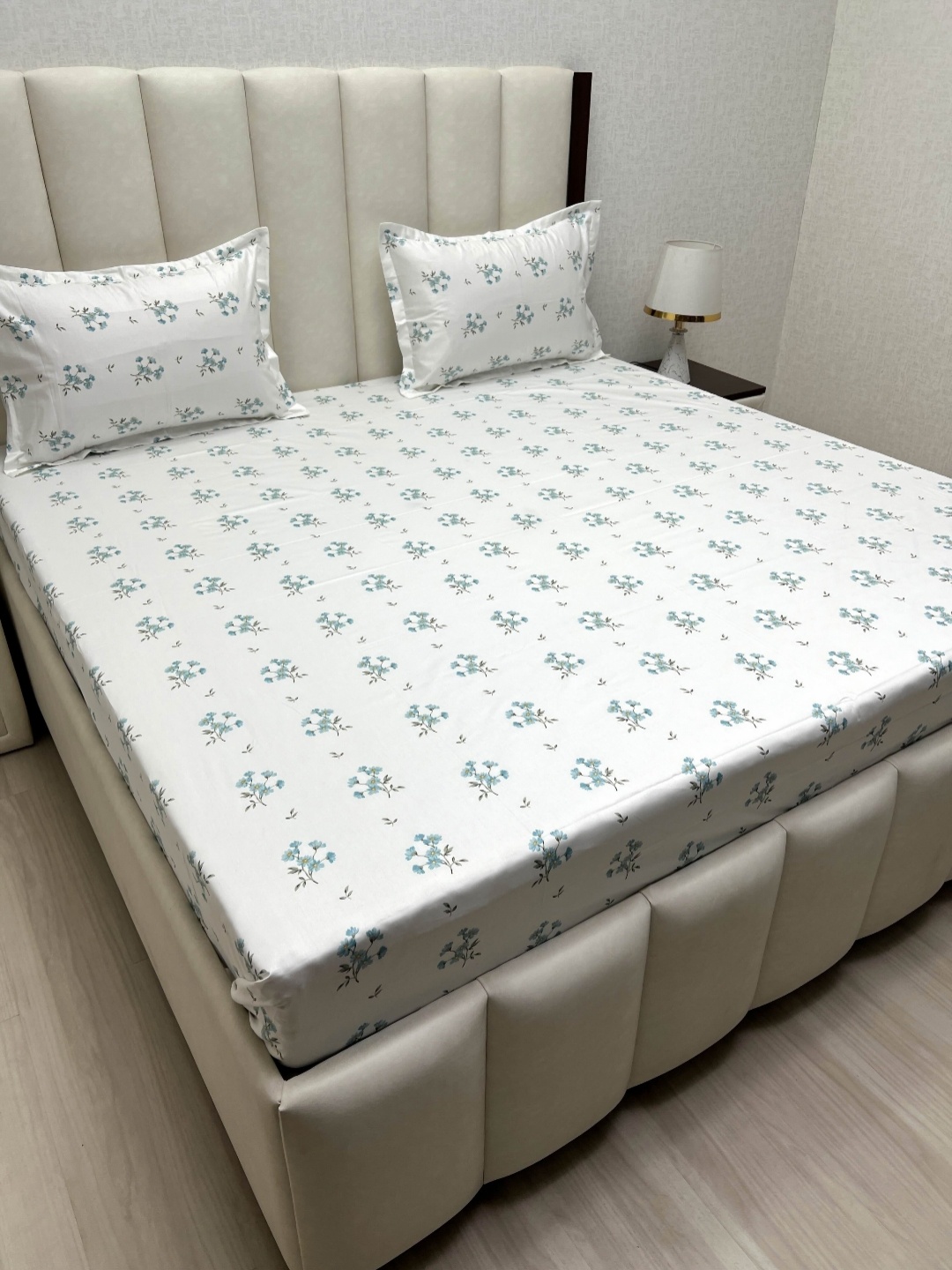

Pure Decor White & Blue Floral 330 TC Cotton Queen Bedsheet Set- 2.28 m x 2.54 m