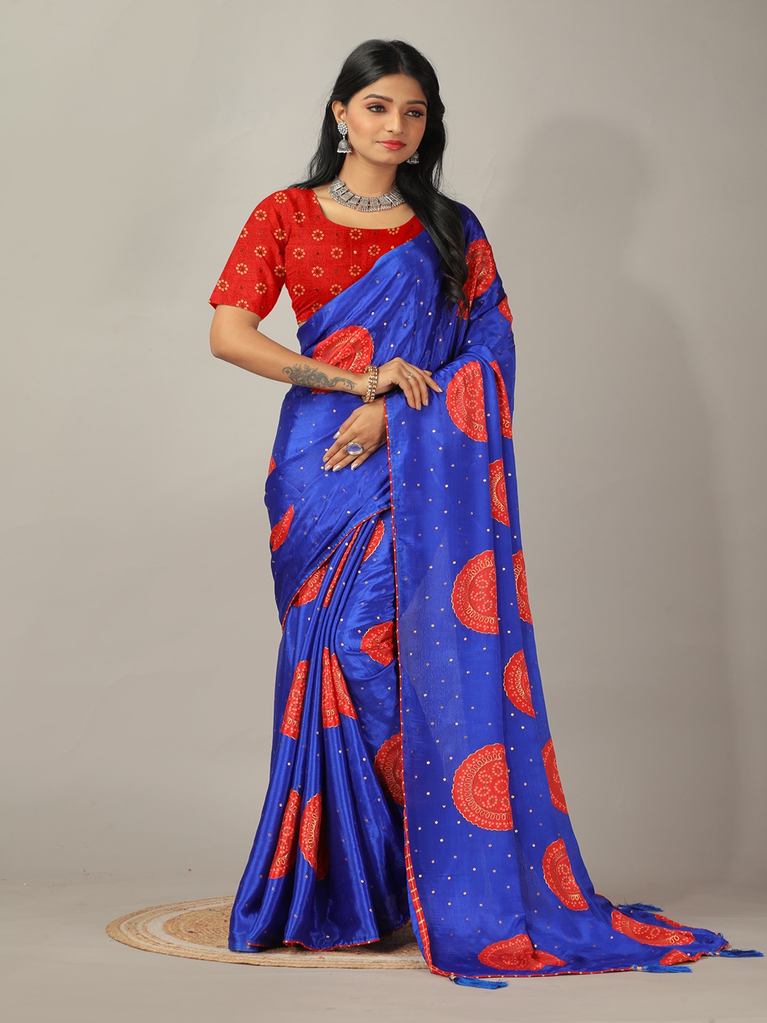 

A.V.M. SILK MILLS Ethnic Motifs Pure Crepe Saree, Blue