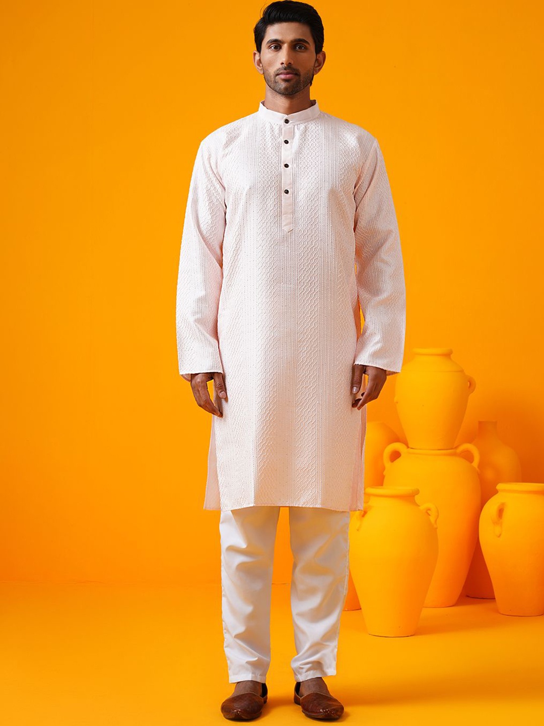 

SOJANYA Men Embroidered Regular Thread Work Kurta with Pyjamas, White