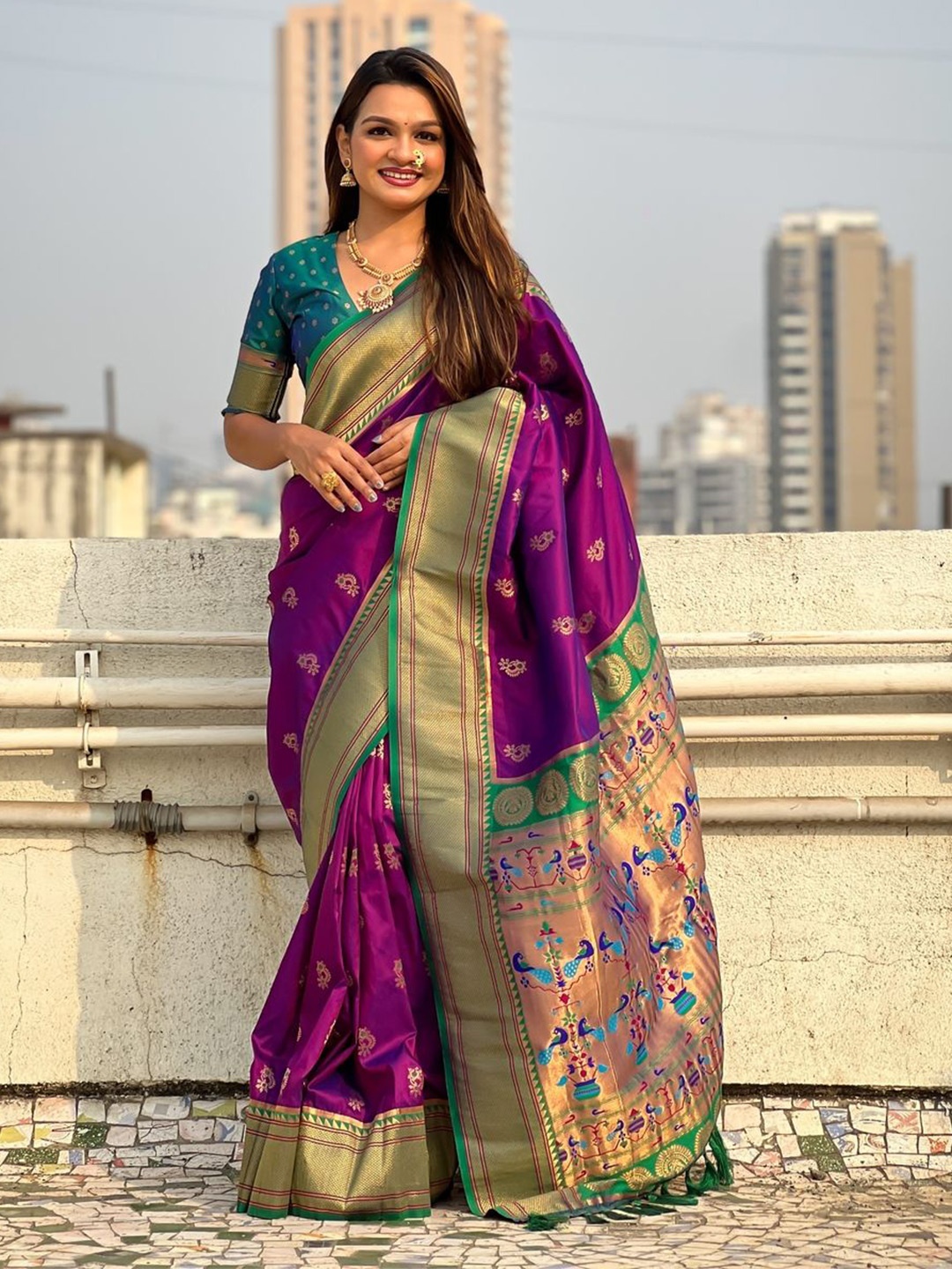 

Suha Woven Design Zari Saree, Purple