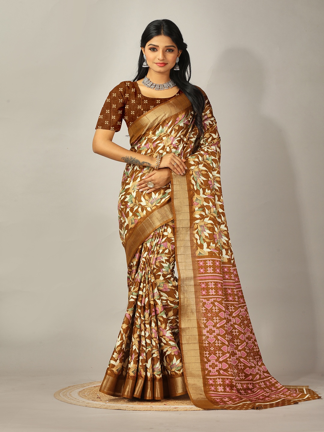 

A.V.M. SILK MILLS Floral Printed Zari Pure Crepe Saree, Yellow