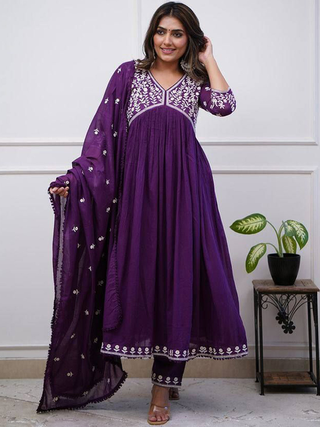 

Moda Rapido Women Ethnic Motifs Embroidered High Slit Thread Work Kurta with Trousers & With Dupatta, Purple