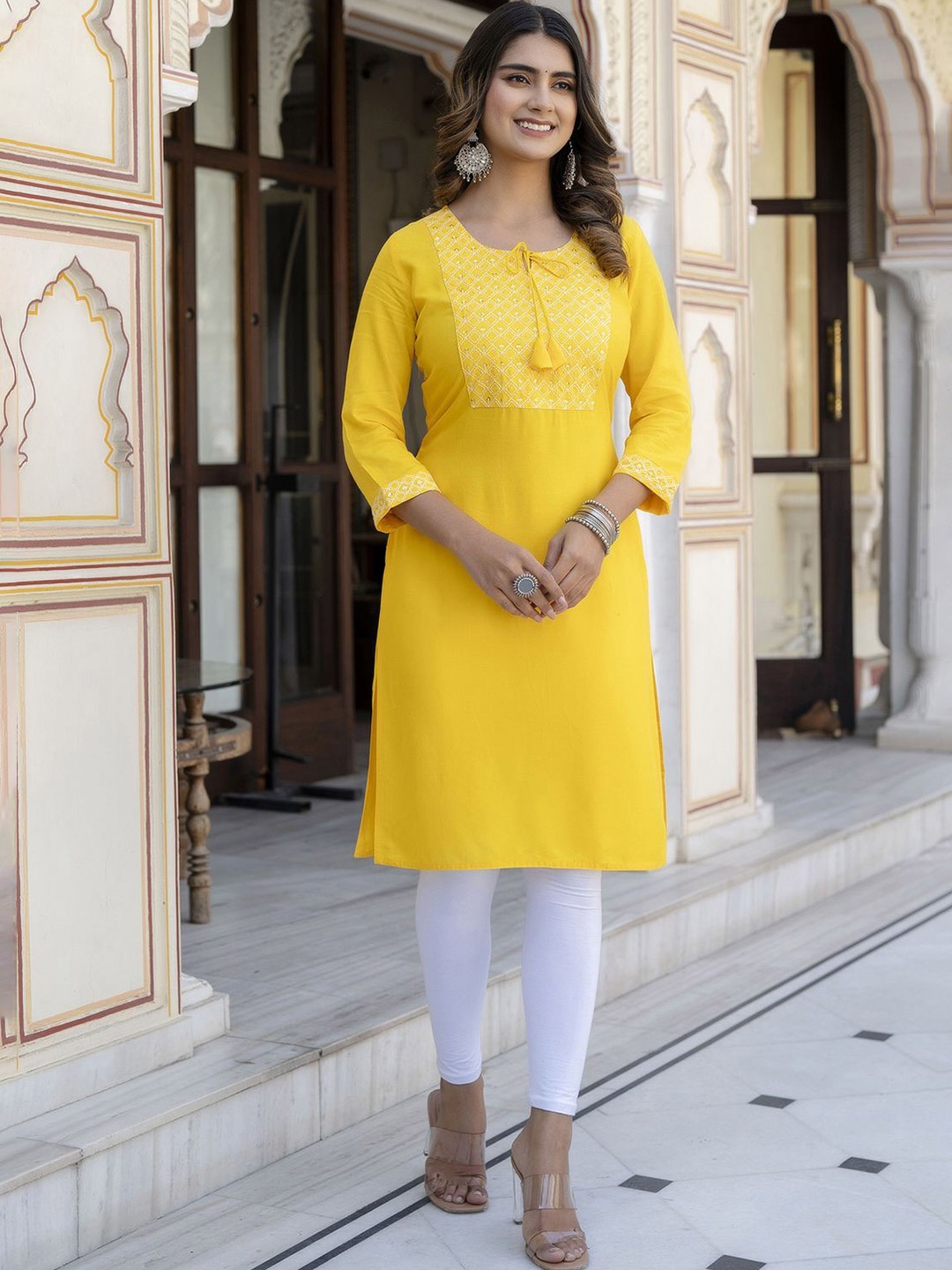 

ANNAYEMA APPARELS Floral Embroidered Tie-Up Neck Straight Kurta, Yellow