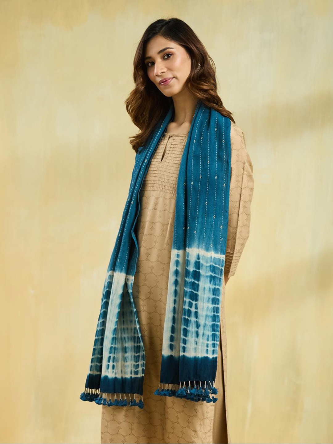 

Fabindia Women Dyed Ombre Wool Stole, Teal