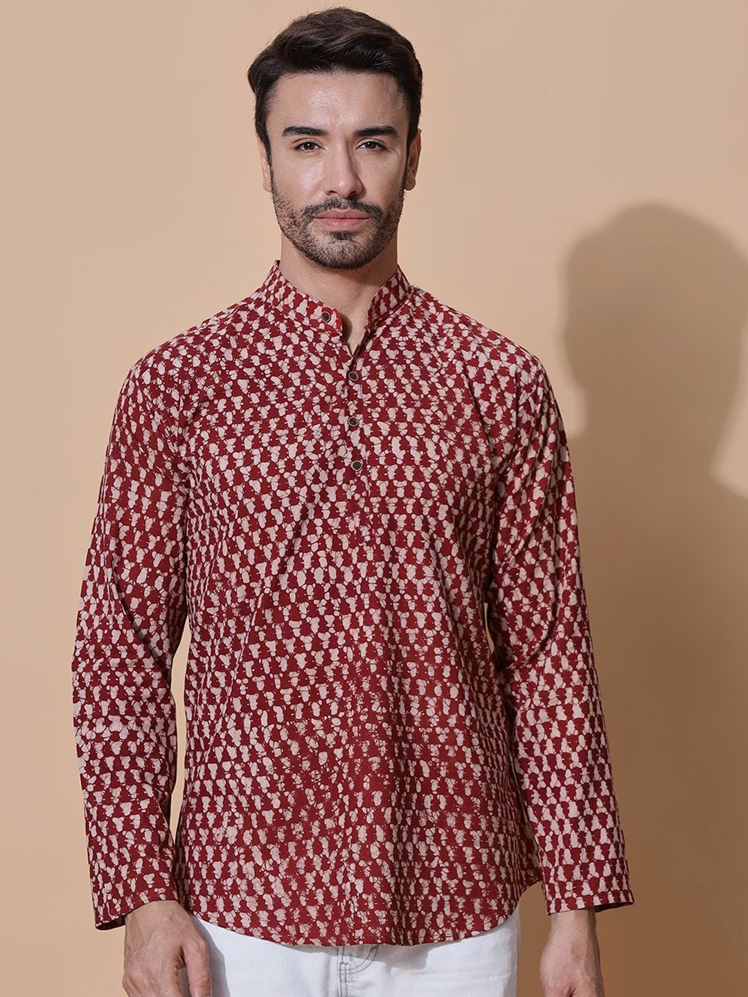 

MOSHI Men Geometric Printed Thread Work Kurta, Red