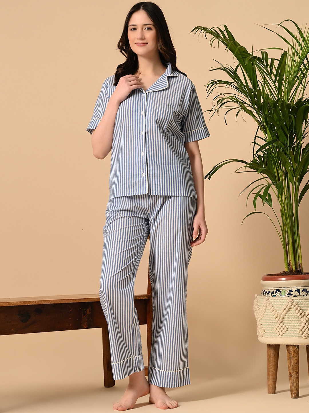 

Unifringe Women Striped Night suit, Black