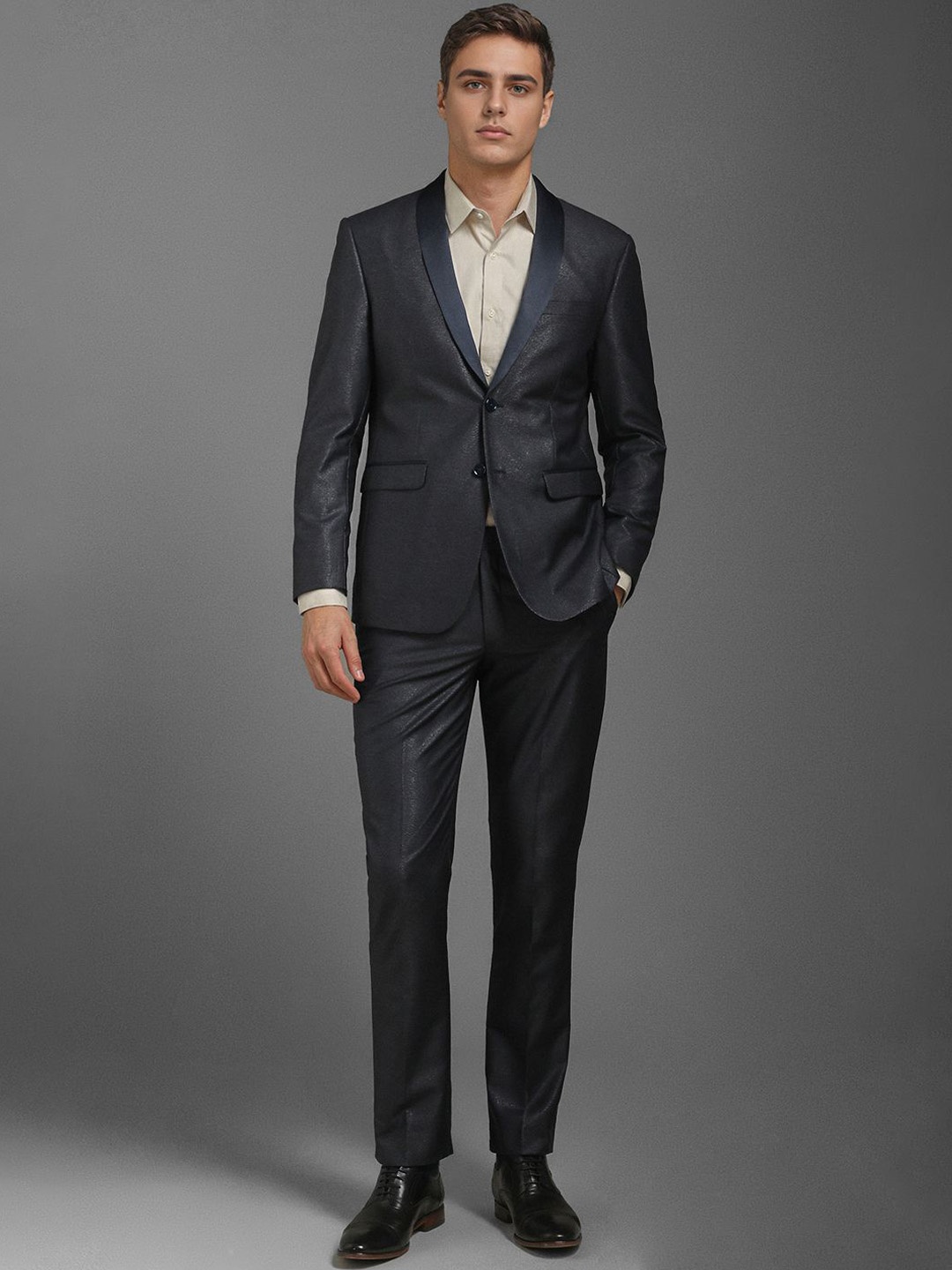 

Louis Philippe Textured Slim Fit Single-Breasted Two Piece Formal Suit, Black