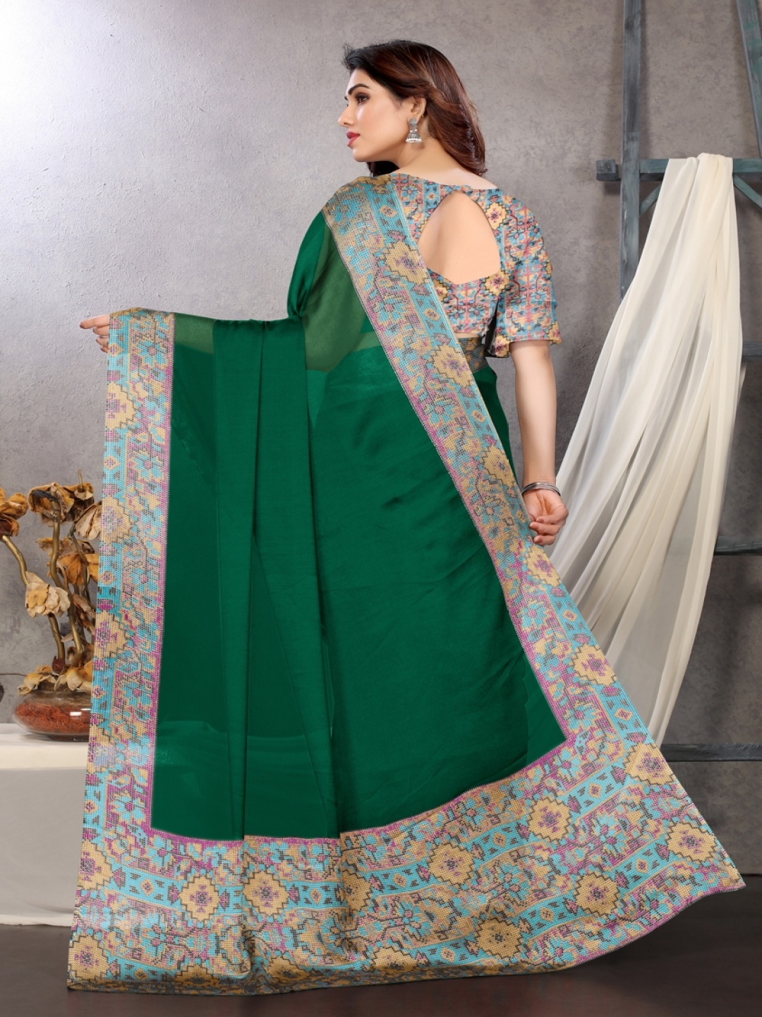 

KALINI Printed Poly Chiffon Saree, Green