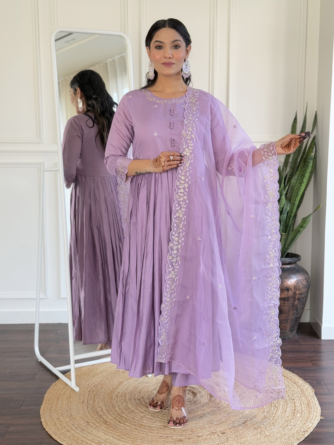 

Navlik Women Floral Embroidered Regular Kurta with Trousers & With Dupatta, Lavender