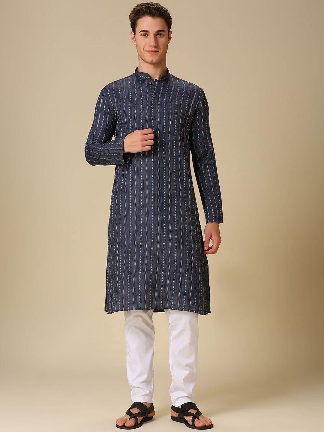 

RAJUBHAI HARGOVINDAS Ethnic Motifs Printed Mandarin Collar Pure Cotton Straight Kurtas, Navy blue