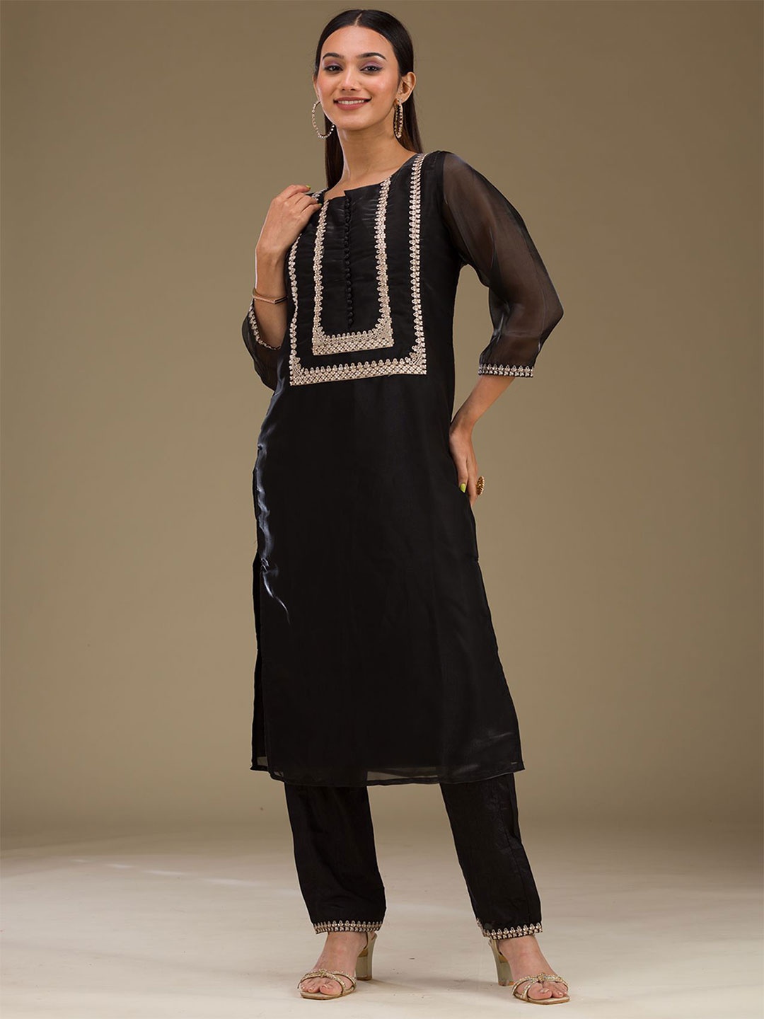 

Koskii Women Floral Yoke Design Regular Sequinned Kurta with Trousers & With Dupatta, Black