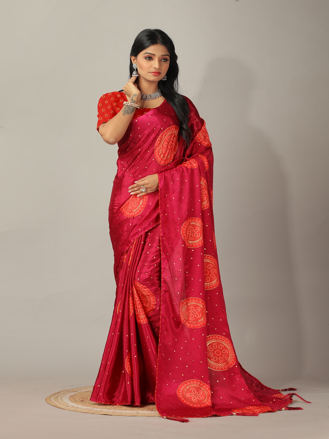 

A.V.M. SILK MILLS Bandhani Printed Saree, Red